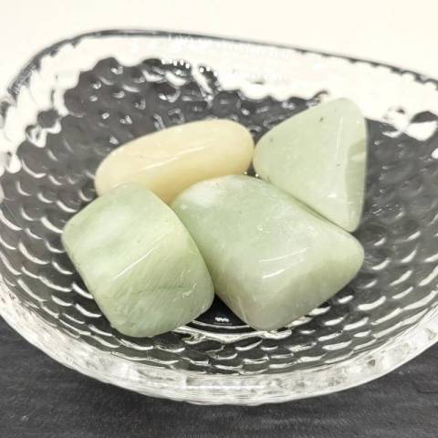 Jade - pierre roule